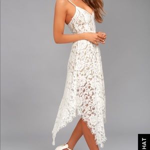 Lulu’s White Lace Dress - Medium